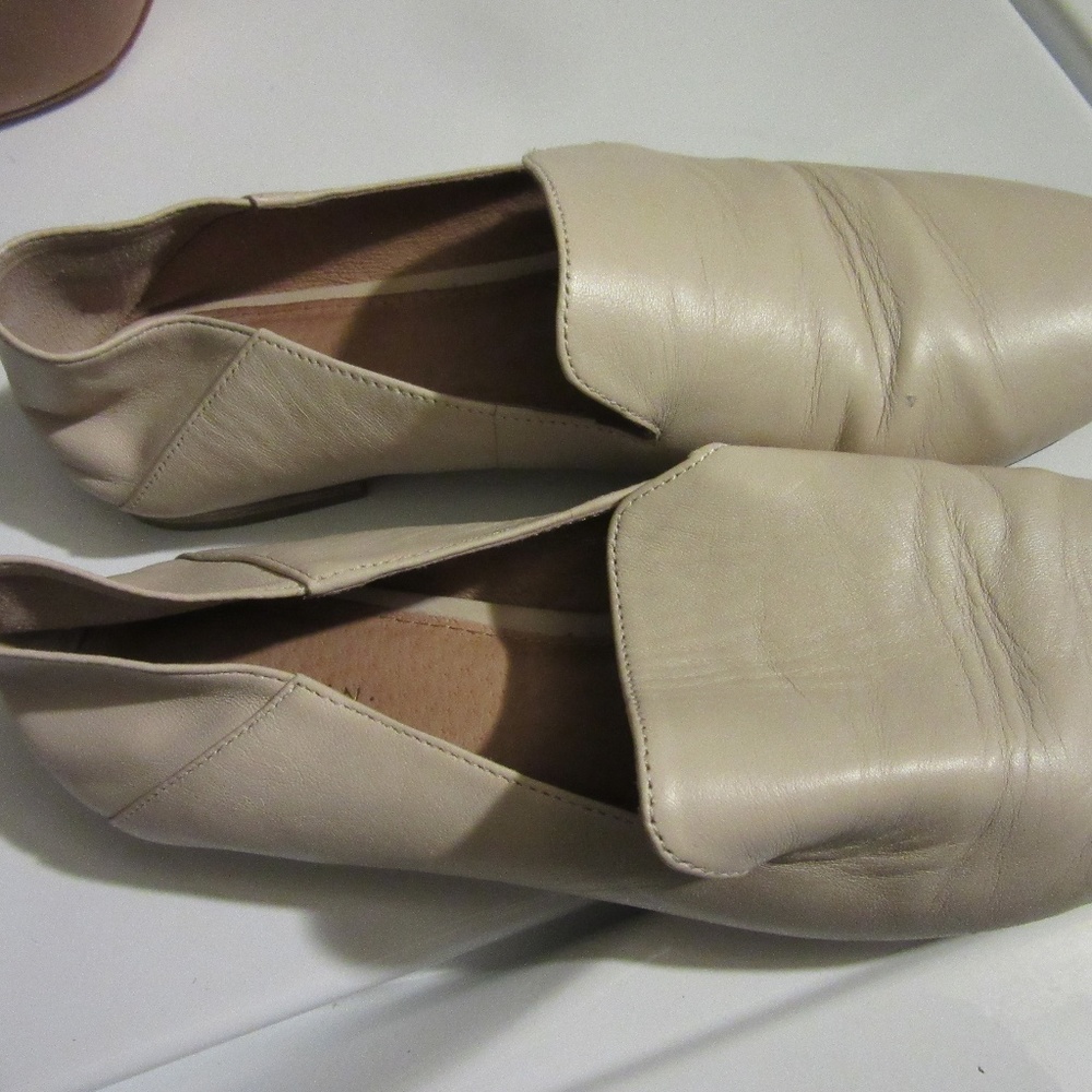 Halogen Classic Flats